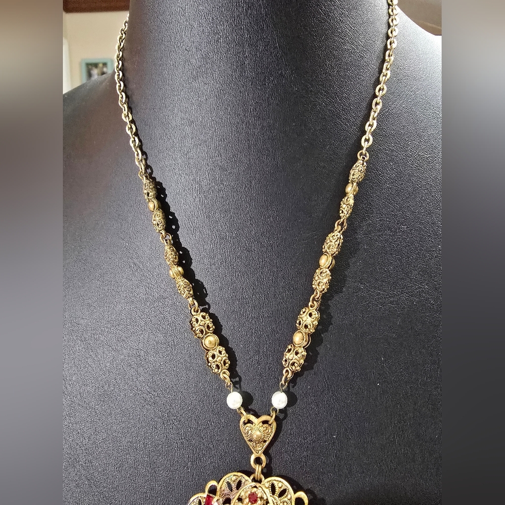 Vintage Western Germany Red Aurora Borealis Antique Gold Tone Filigree Necklace - Picture 4 of 13